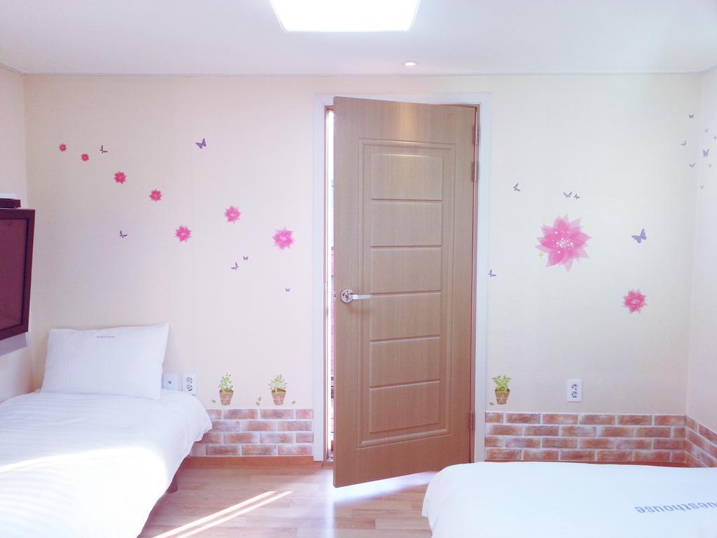 Iu Guest House Myeongdong Seoul Ruang foto