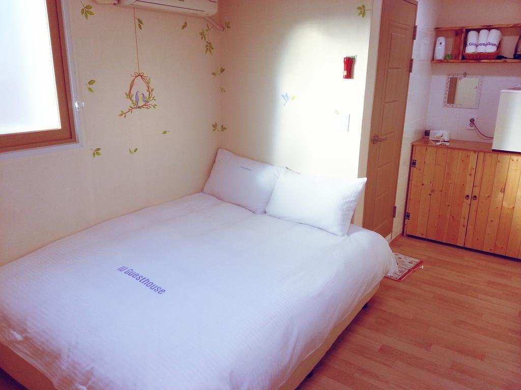 Iu Guest House Myeongdong Seoul Ruang foto